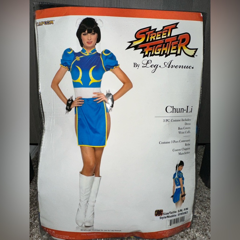 Brand new, fun and sexy, Chun Li Street Fighter 3 piece costume size S/M